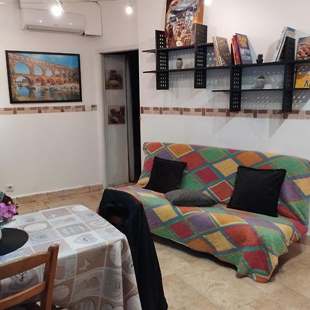 Tres Bel Appartement Cosy Et Chaleureux A Nîmes Exteriér fotografie