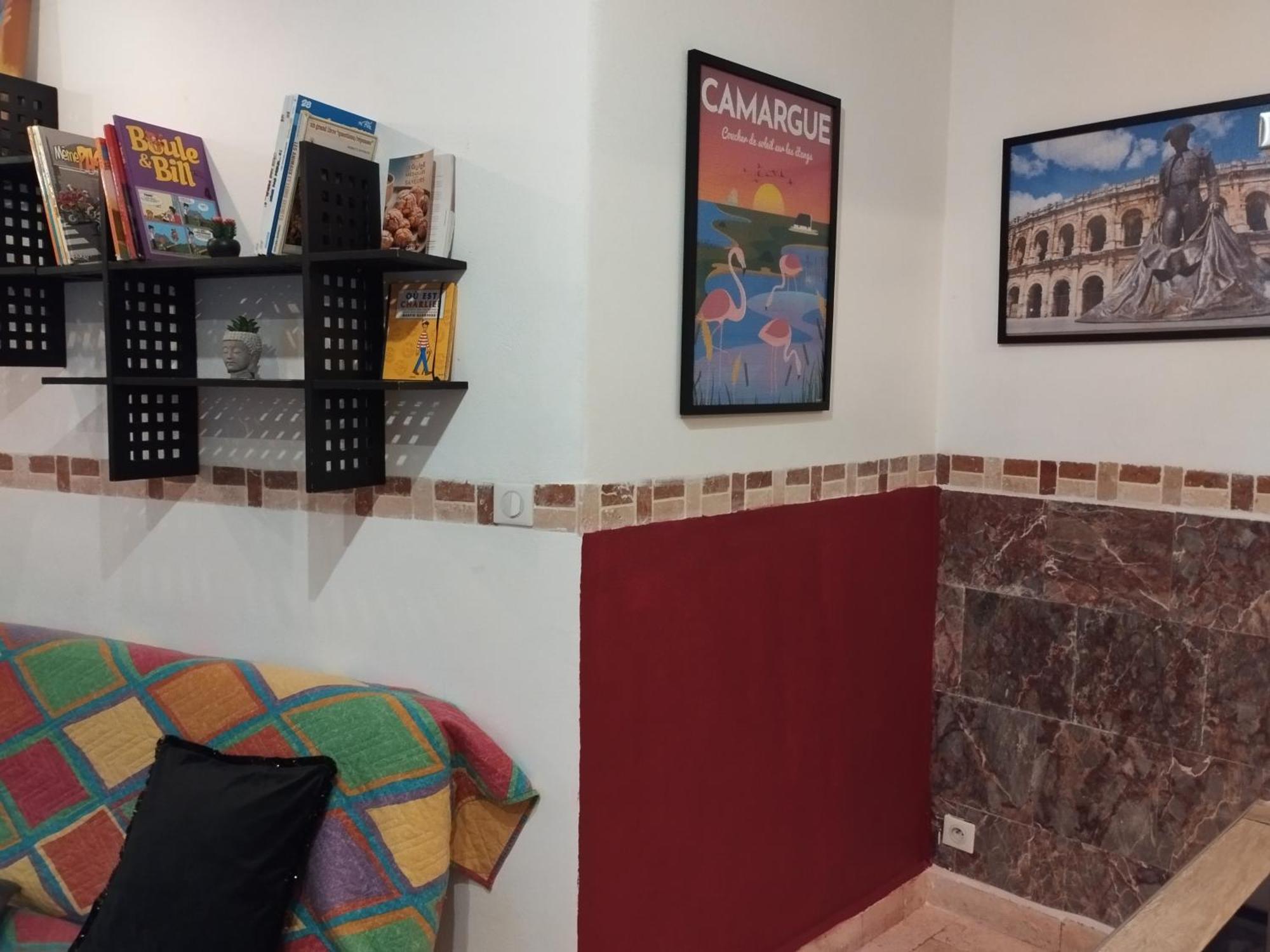Tres Bel Appartement Cosy Et Chaleureux A Nîmes Exteriér fotografie