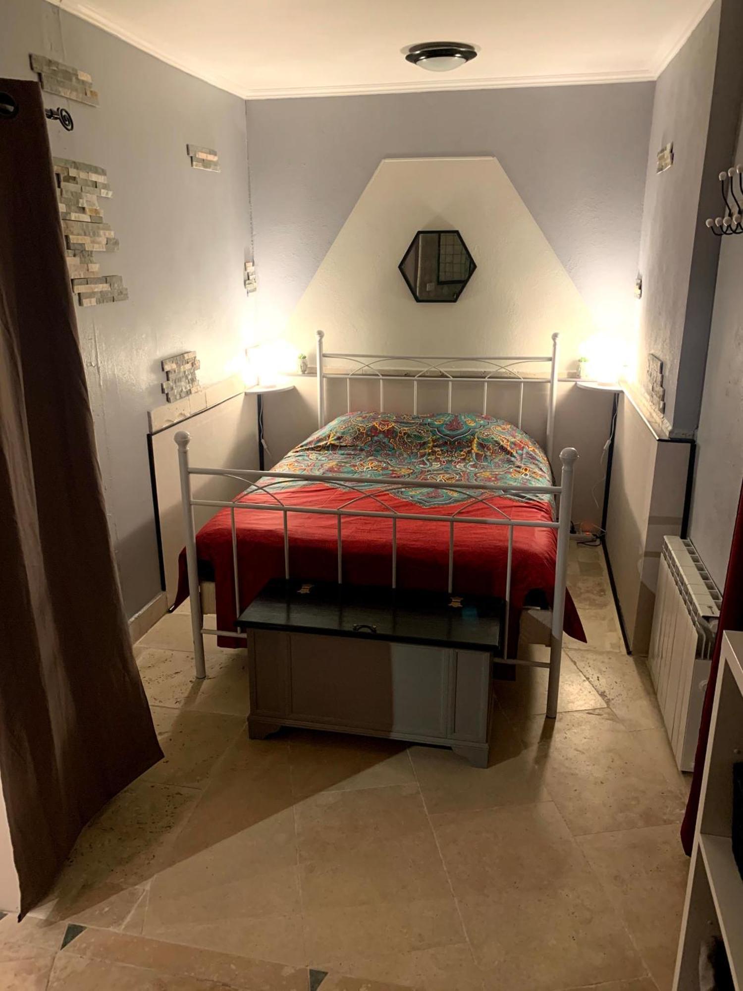 Tres Bel Appartement Cosy Et Chaleureux A Nîmes Exteriér fotografie