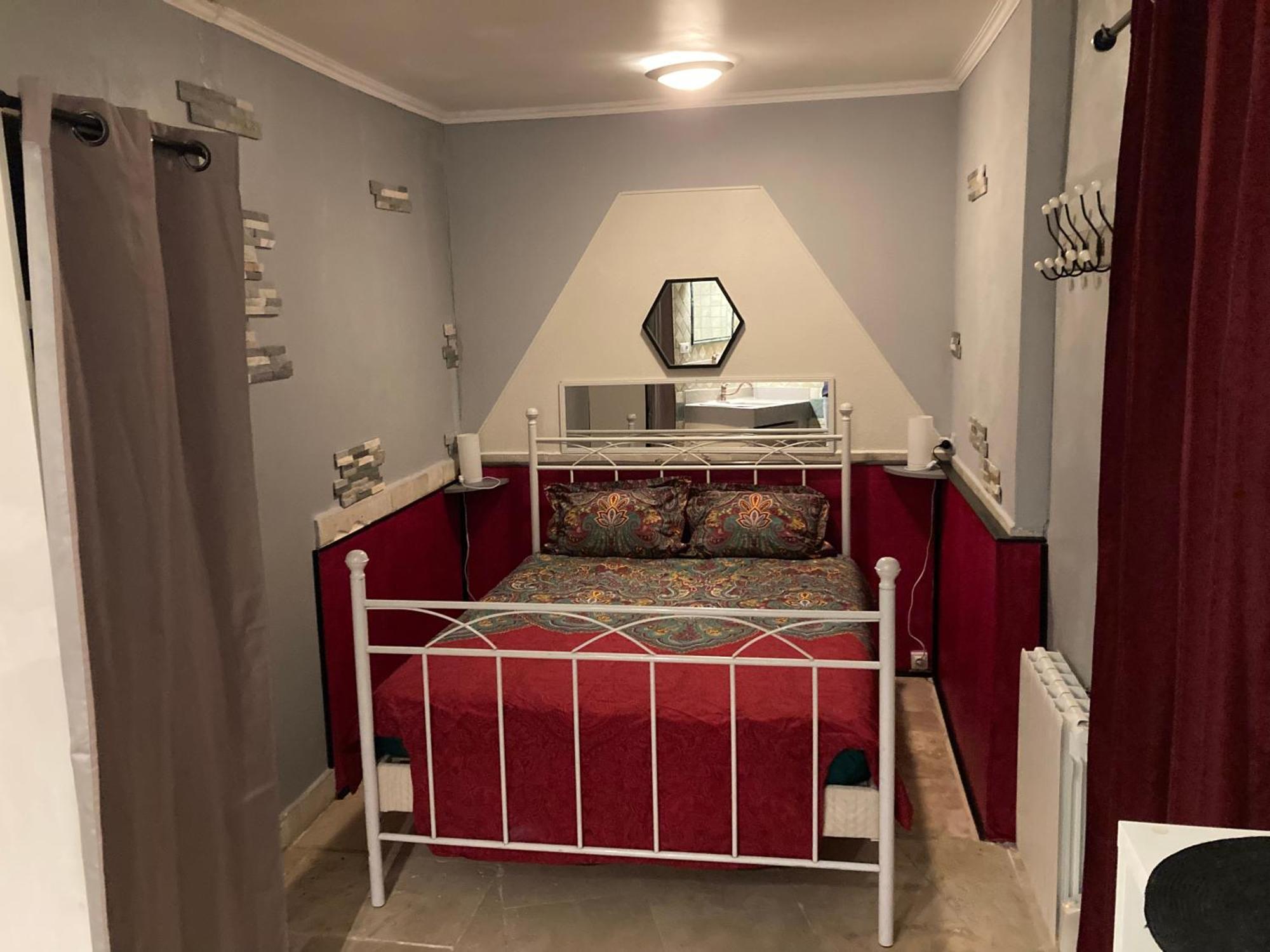 Tres Bel Appartement Cosy Et Chaleureux A Nîmes Exteriér fotografie